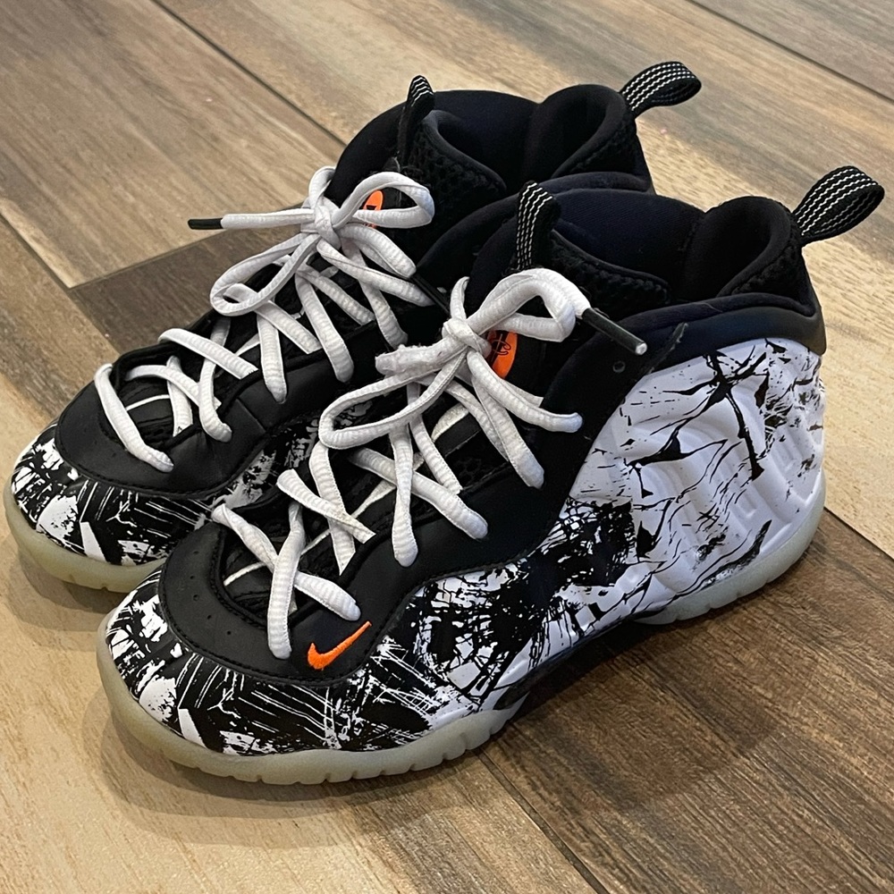 Little Posite One BG Shattered Backboard Size 2 Foamposite Kids Shoes